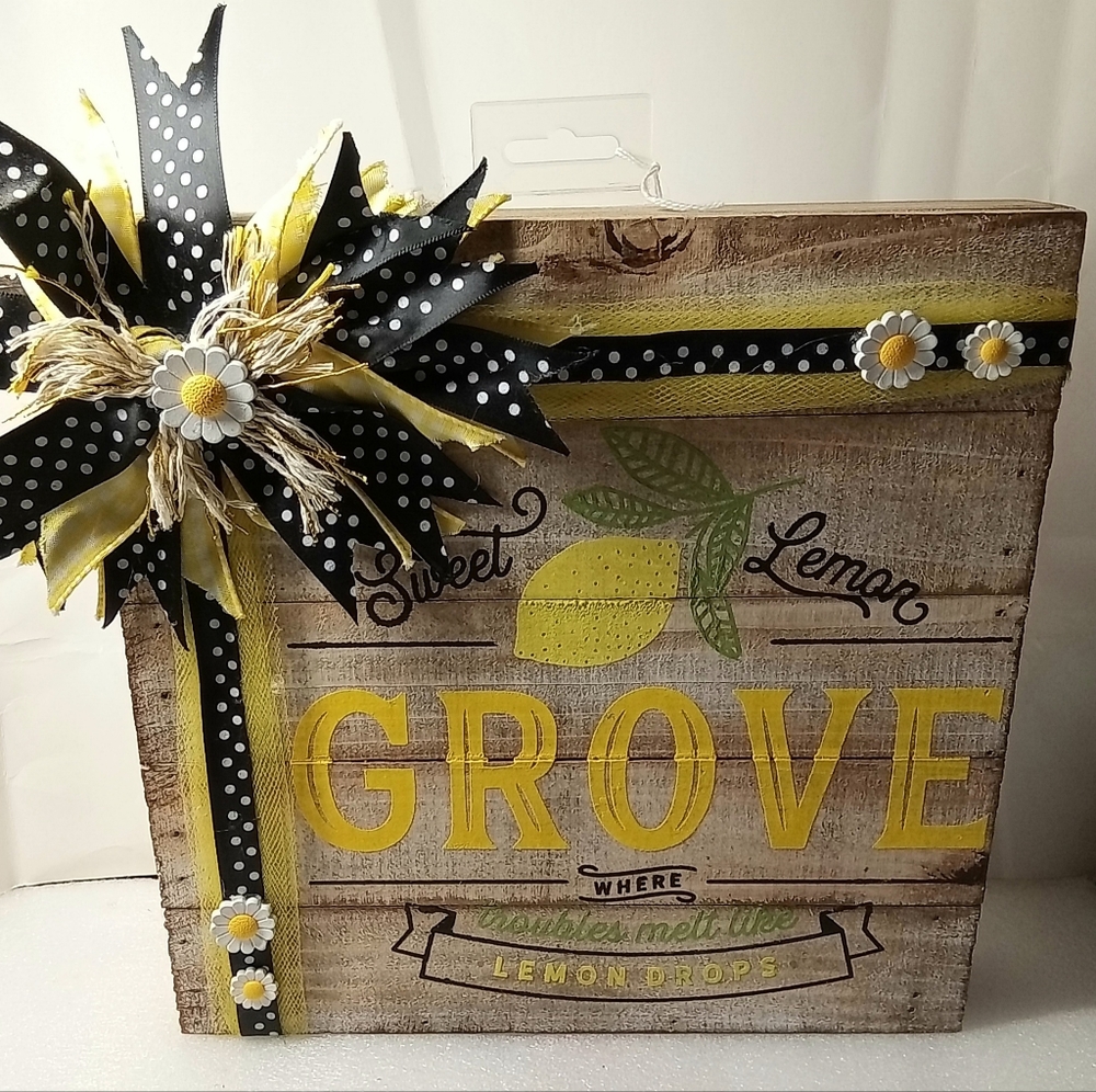 Sweet Lemon Grove Farmhouse Handcrafted Wooden Wallhanging Plaque